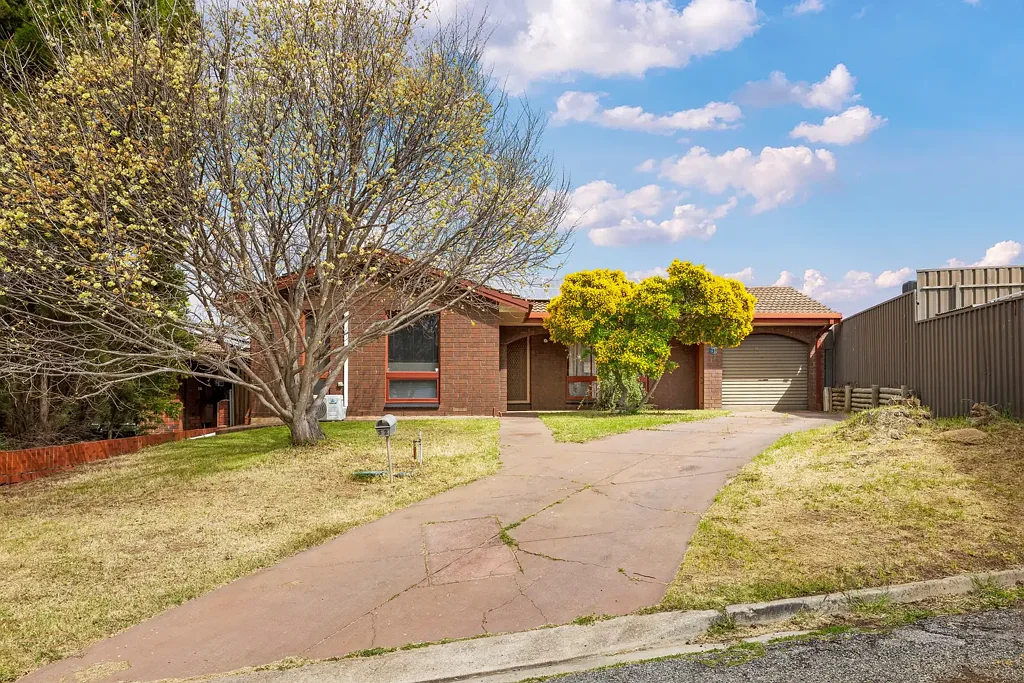 32 Eaglehawk Road, Modbury Heights, SA 5092