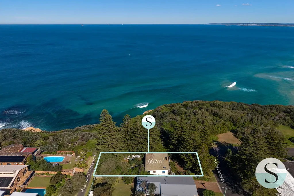 Redhead 3ਬੈੱਡਰੂਮ ICONIC REDHEAD HISTORY - First Home Ever Built On Redhead Bluff. A True Cliff Front Position Uninterrupted Views To Ocean, Sand & Surf