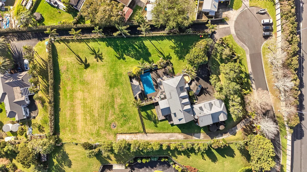 Greenhithe The Ultimate Canvas -Approx 2,000sqm in Greenhithe