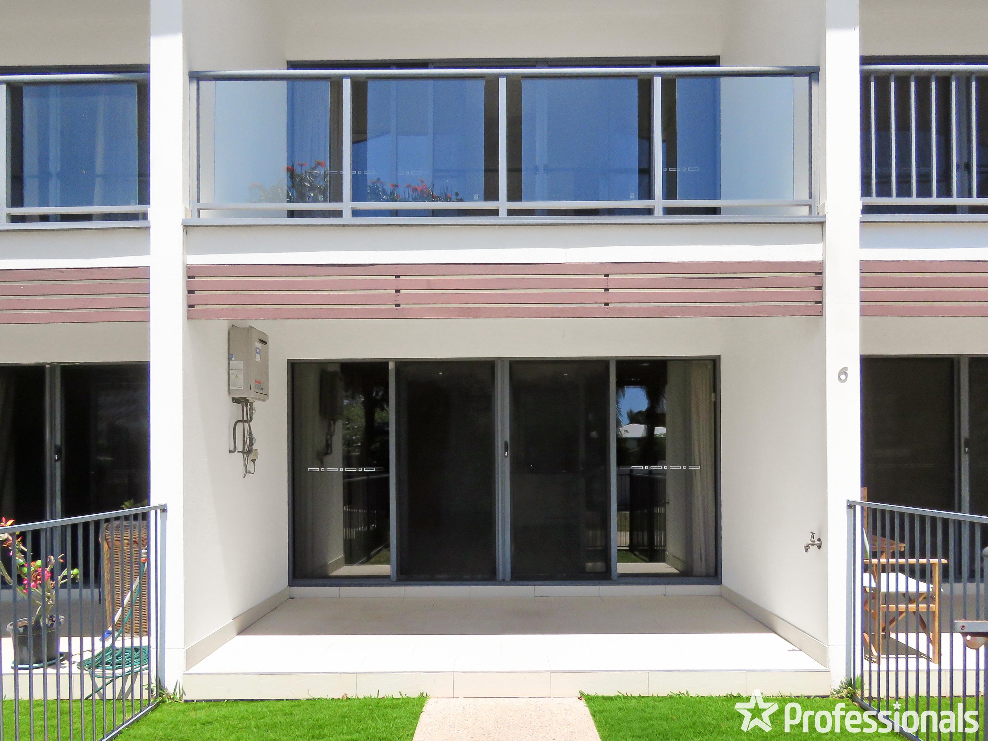 UNIT 6 74A POWELL ST, BOWEN QLD 4805, 0 Schlafzimmer, 0 Badezimmer, Unit