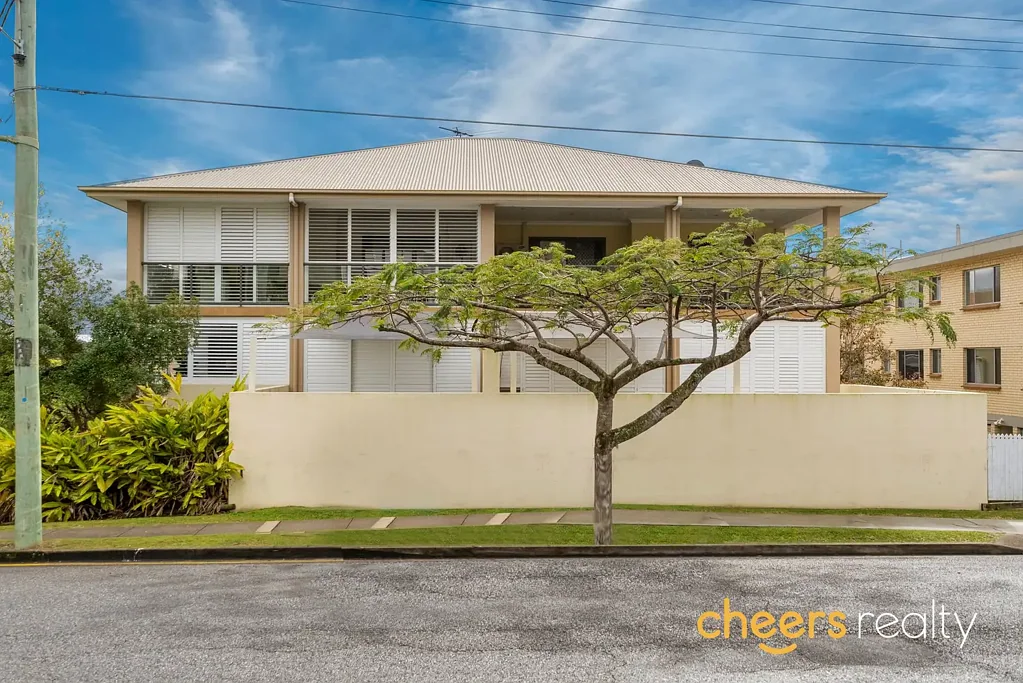 Central Location! Ascot School Catchment!