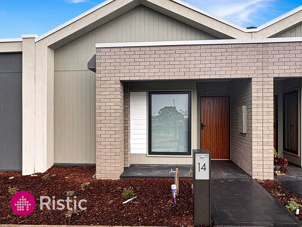 Brand new home on Woodhaven!