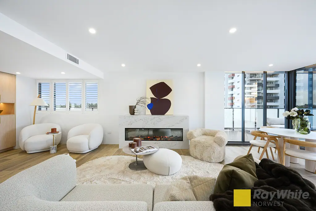 Burwood 3Phòng ngủ Brand New Renovation | Entire-Floor Penthouse with Stunning City Views