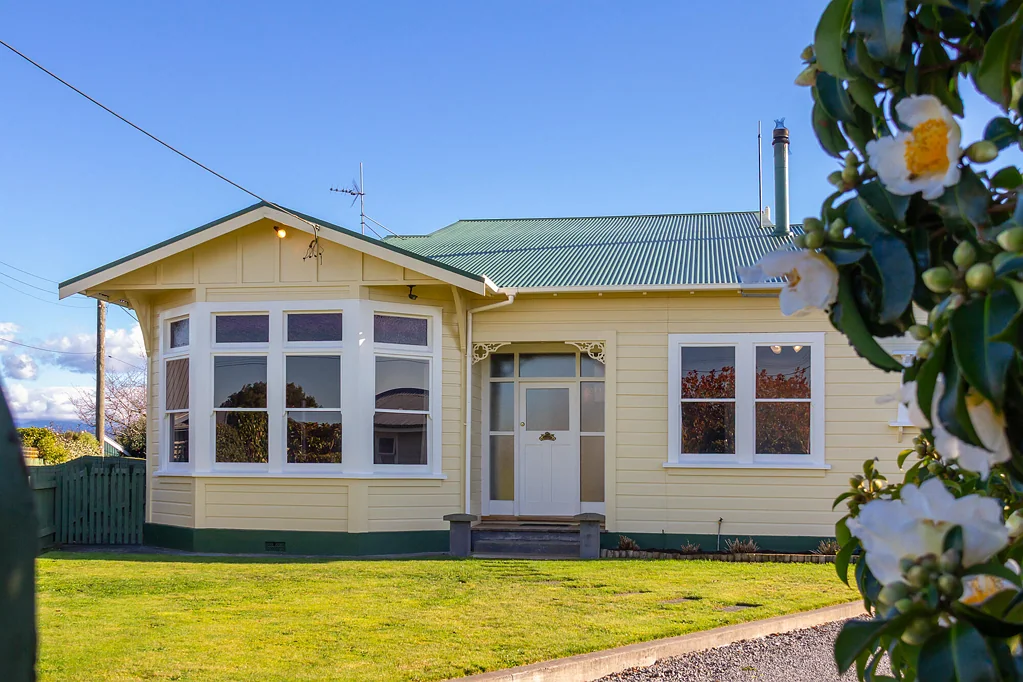 Masterton 3chambre Updated West-Side Character - BEO $629,000