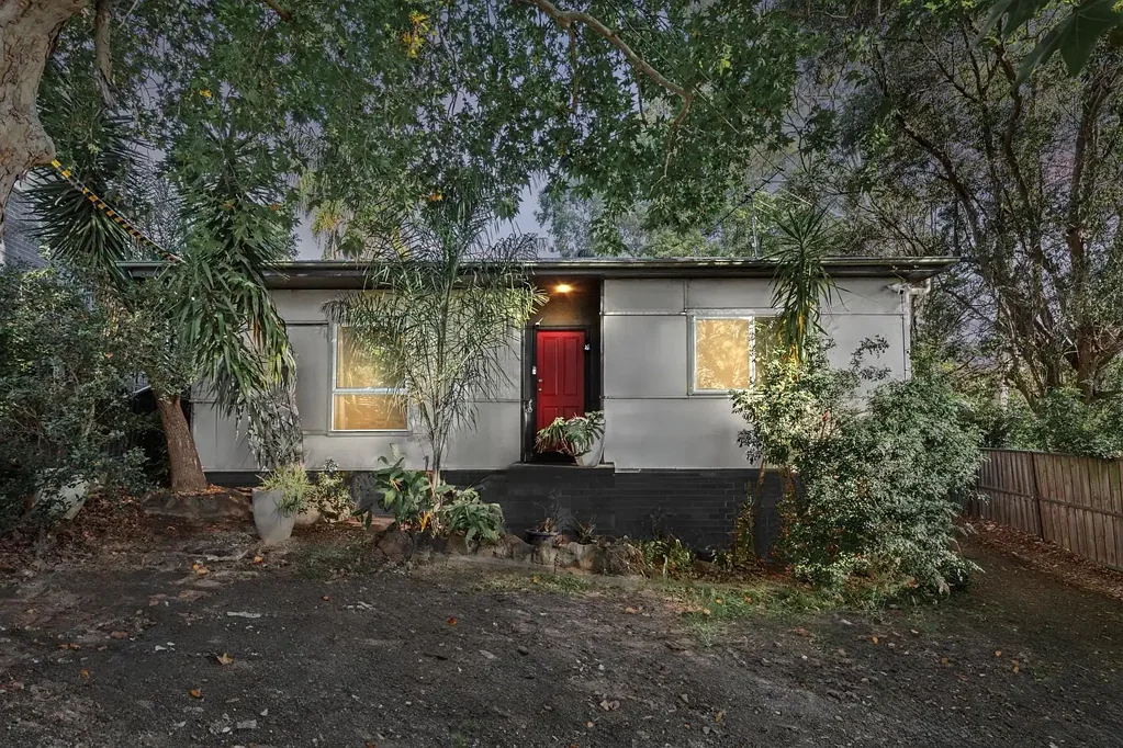 Seven Hills 4部屋 Light-Filled Family Home