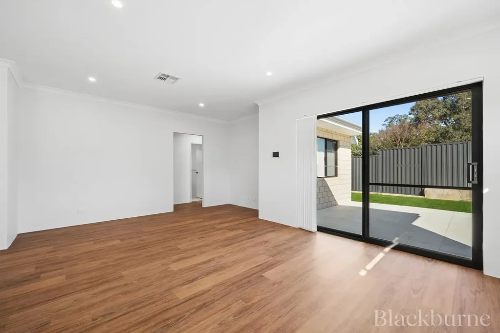 Peaceful Parkwood Living in a Quiet Cul-de-Sac