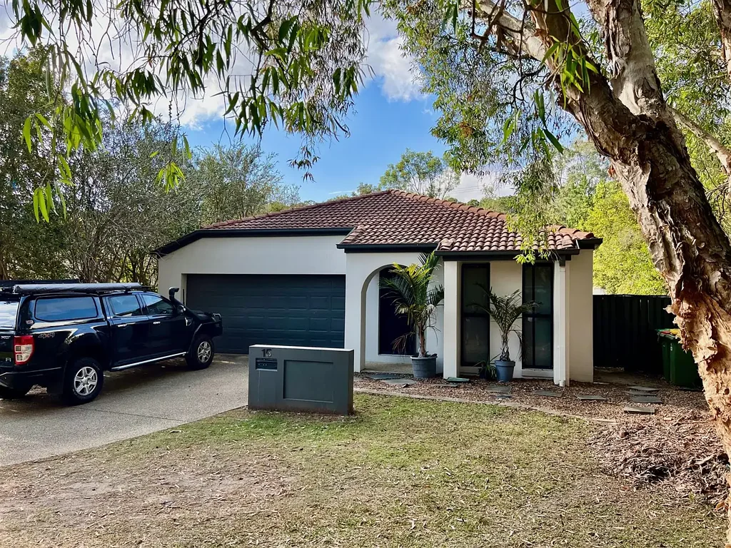 15 Blackwattle Circuit, Arundel, QLD 4214