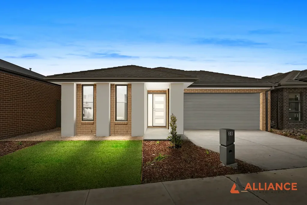 Modern Family Home at Prime Location!