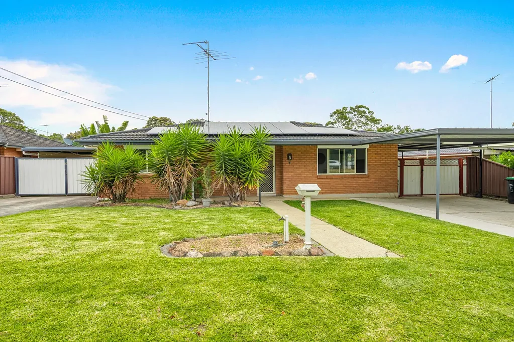 5 Roper Road, Colyton, NSW 2760