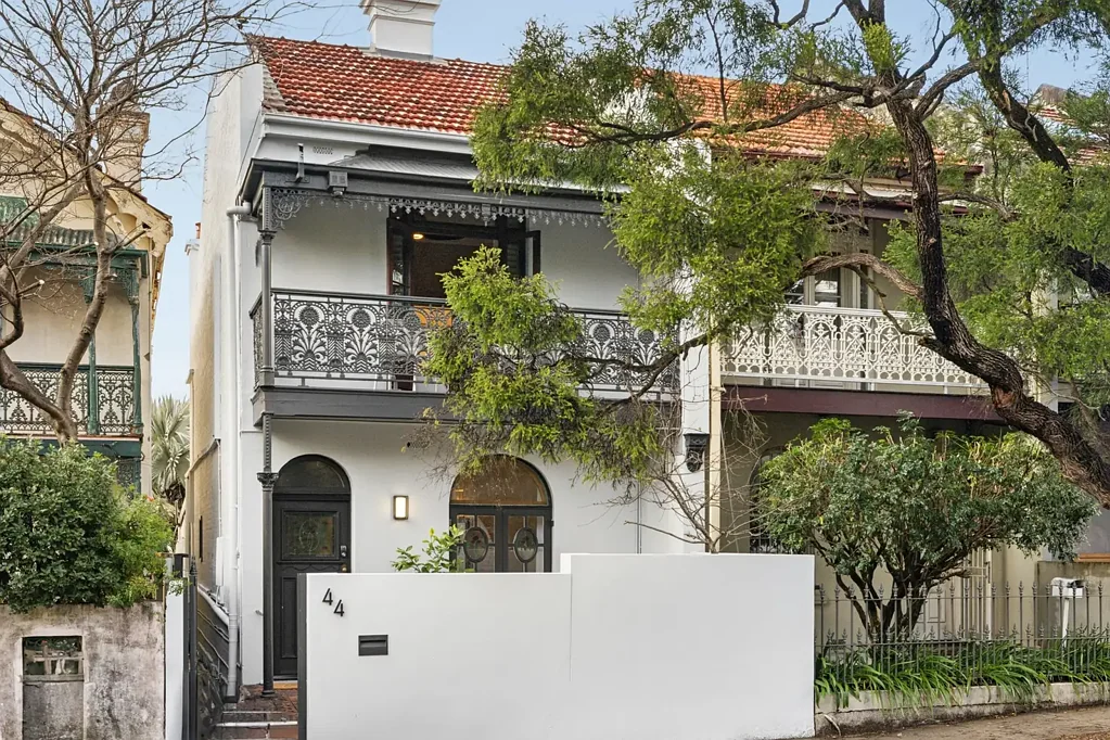 Marrickville 2Zimmer Sensational home of superb volume & exquisite taste