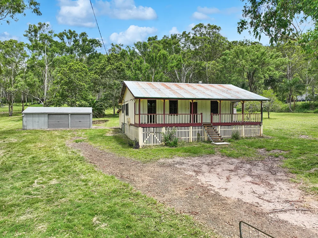 76 Outlook Drive, Esk, QLD 4312
