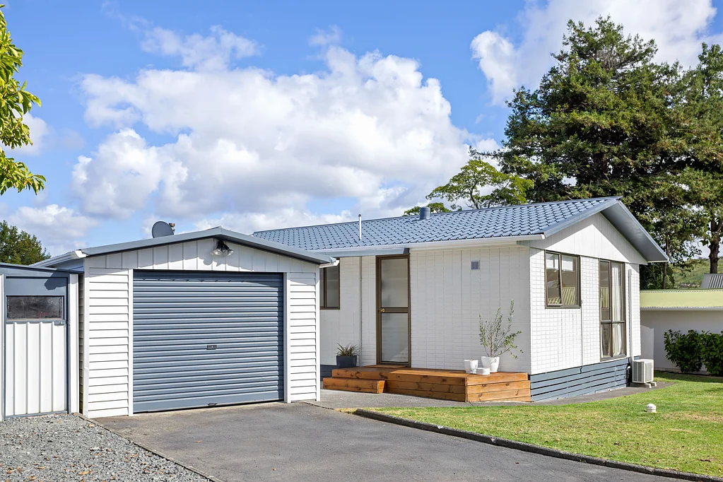 11 Queen Street, Riverhead, Rodney, Auckland