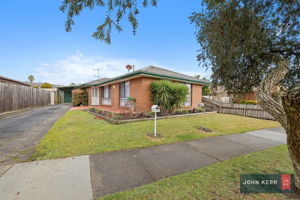 37 Abbott Street, Moe, VIC 3825