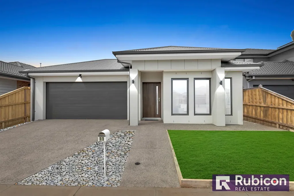 11 Dennison Street, Deanside, VIC 3336