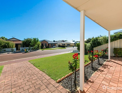 8 Bee Way, Falcon, WA 6210, 3 कमरे, 2 बाथरूम, House