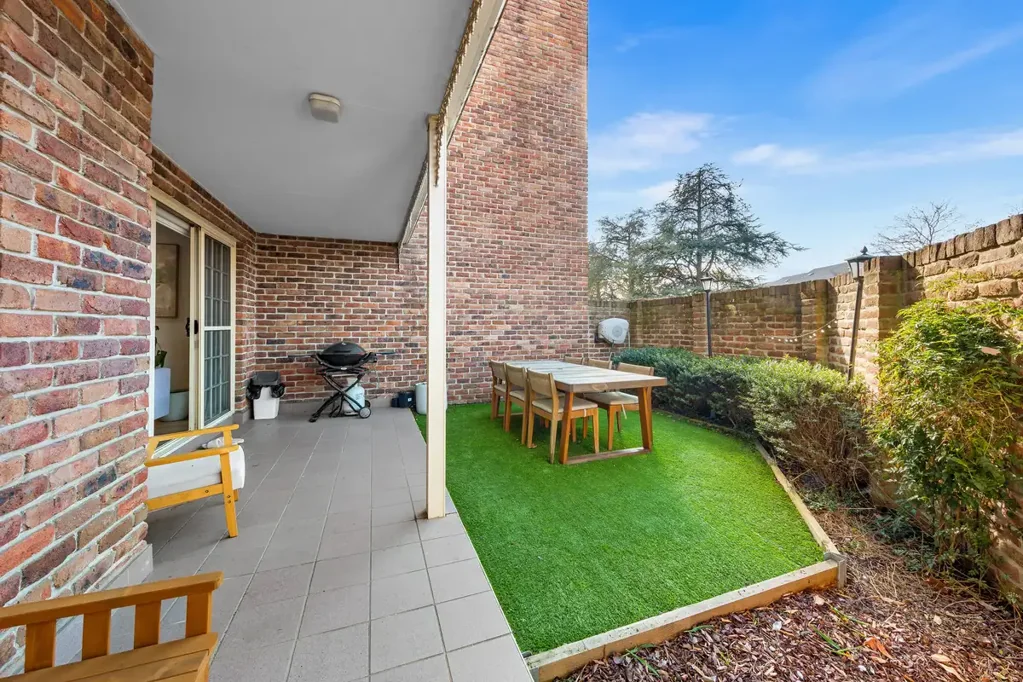 Griffith 2Kwarto Stylish, Renovated Living in the Heart of Griffith