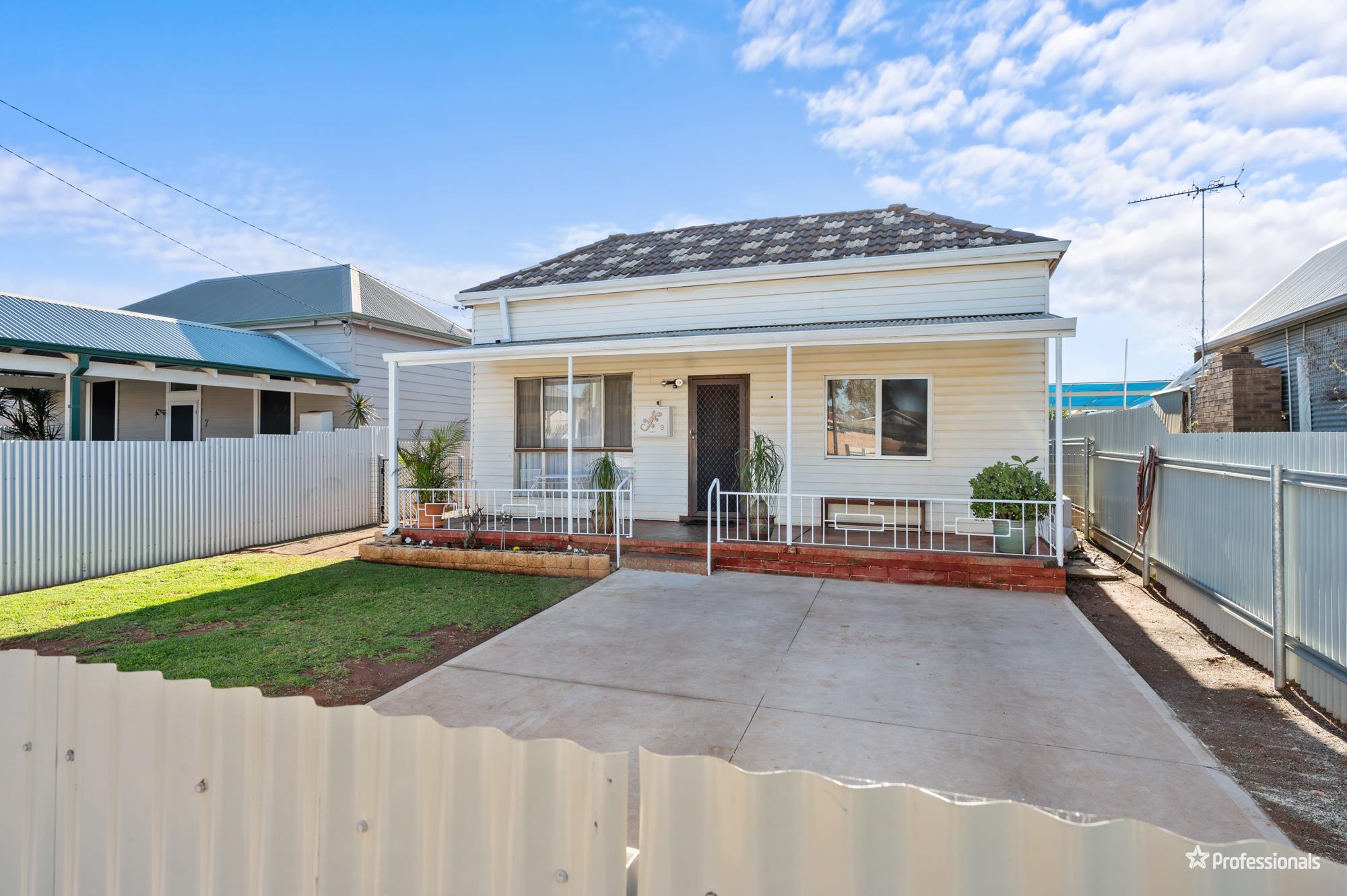 9 RHODES ST, KALGOORLIE WA 6430, 0 غرف, 0 حمامات, House