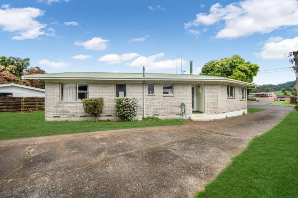 Kaikohe 3Moenga PRICE REDUCTION - Brick Beauty