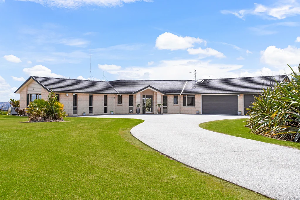 Puhoi 5બેડરૂમ A Sanctuary Of Serenity and Self-Sufficiency