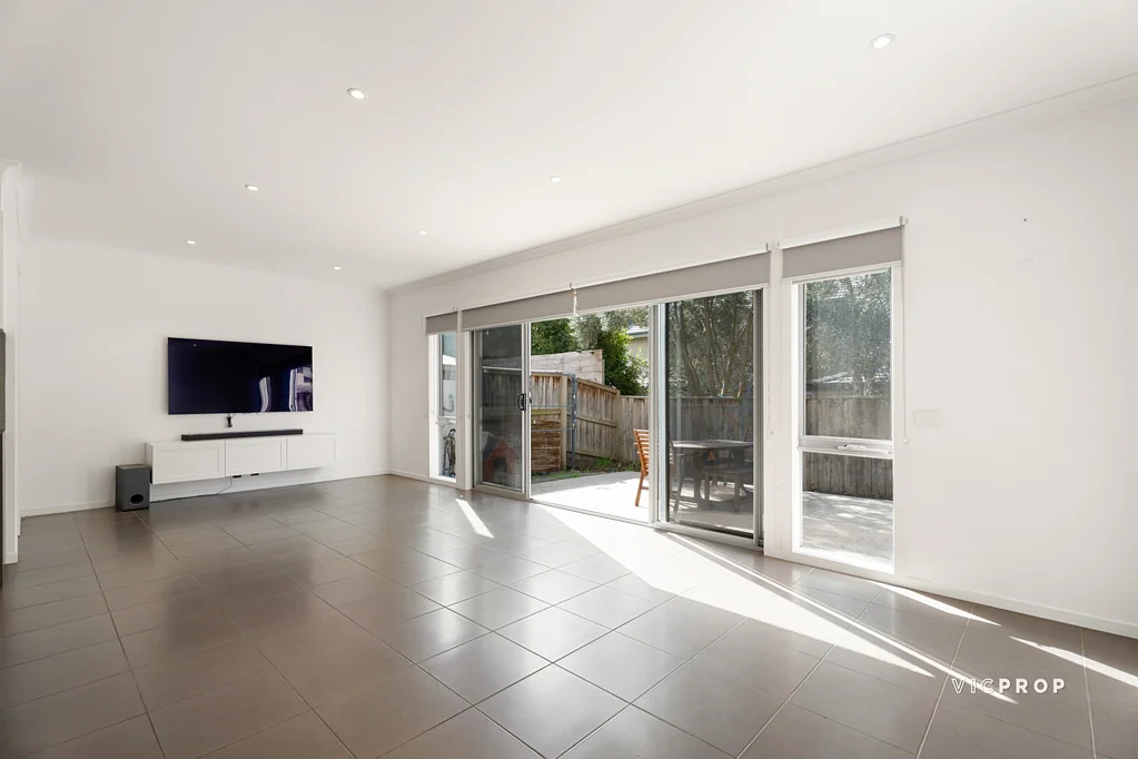 Stylish & Spacious Townhouse in Prime Location