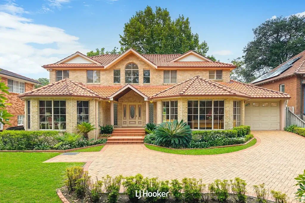 8 Khartoum Avenue, Gordon, NSW 2072