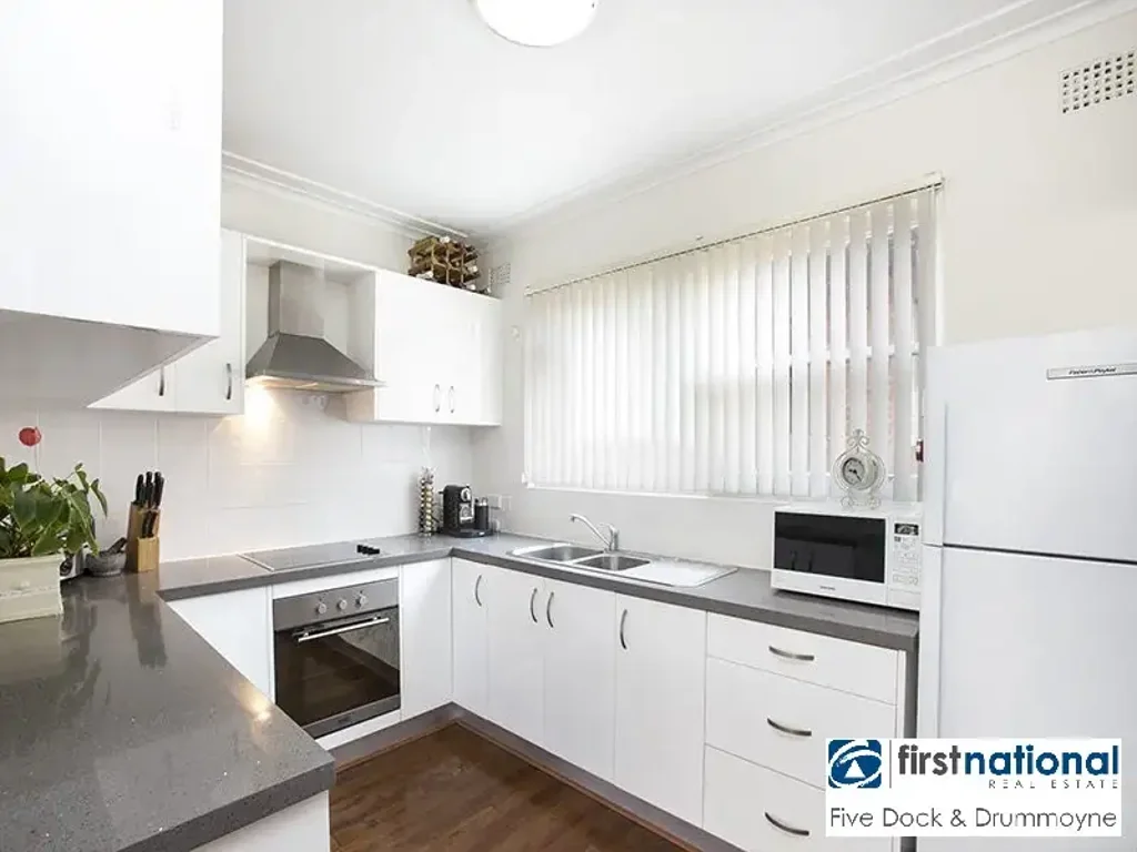 RENOVATED UNIT WITH VIEWS & SUPERB LOCATION