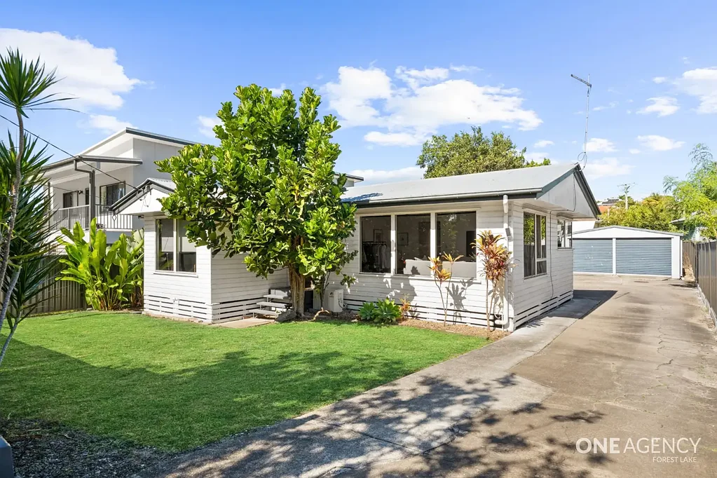 Inala 3Moenga Modern Comfort Meets Everyday Convenience