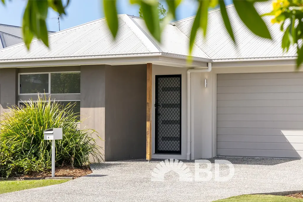 Burpengary 4房 发展社区家园 375m²低维护地块 2550mm高天花板 现代布局石材台面 双车位电动车库 NBN光纤连接 遮盖式露台 MOVE IN READY | ALKINA ESTATE BURPENGARY
