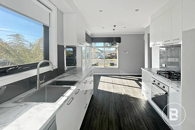 19 Harbour Drive, Sebastopol, VIC 3356, 3 slaapkamers, 1 badkamers, House
