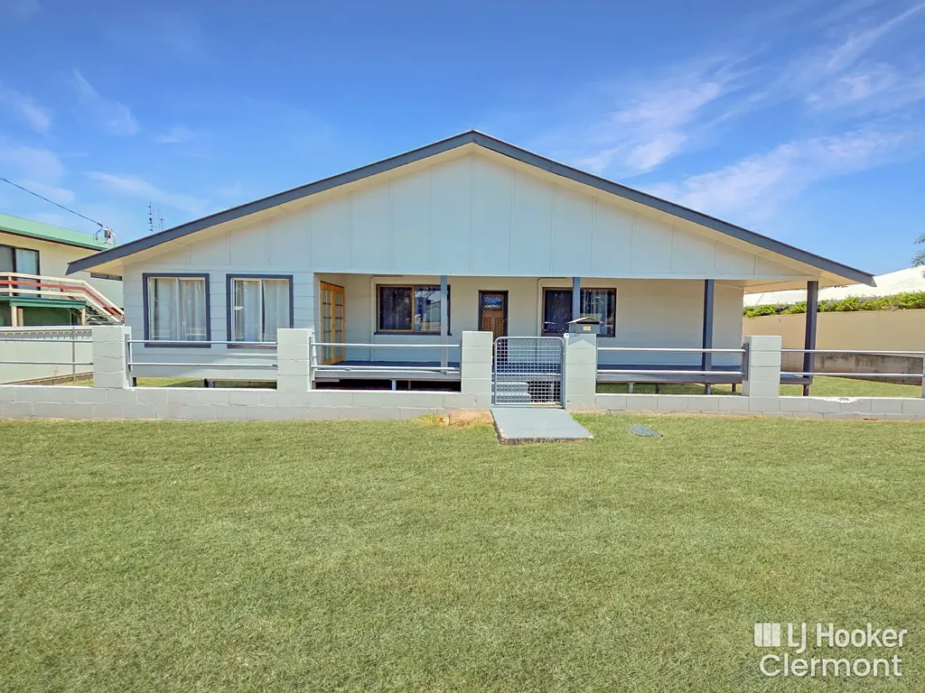 22 Capricorn Street, Clermont, QLD 4721