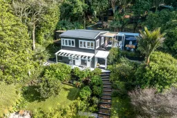 3 Te Toki Road, Palm Beach