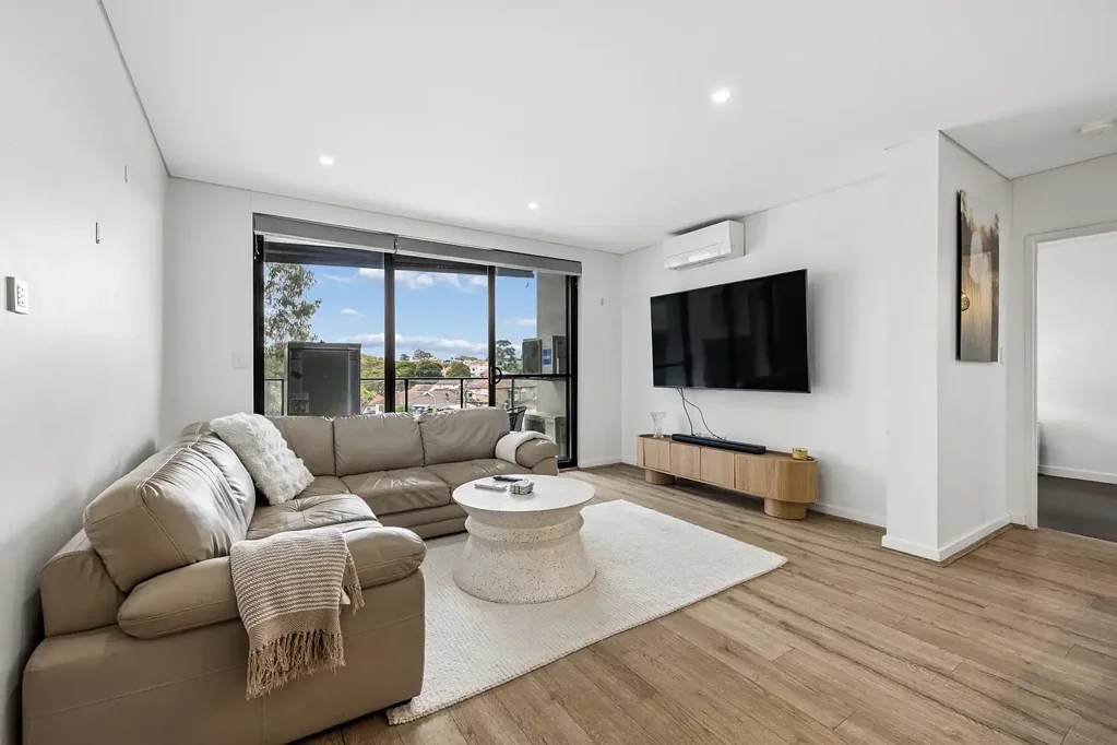 Yagoona 2Habitaciones Conveniently Located 2-Bedroom Top-Floor Apartment in Yagoona