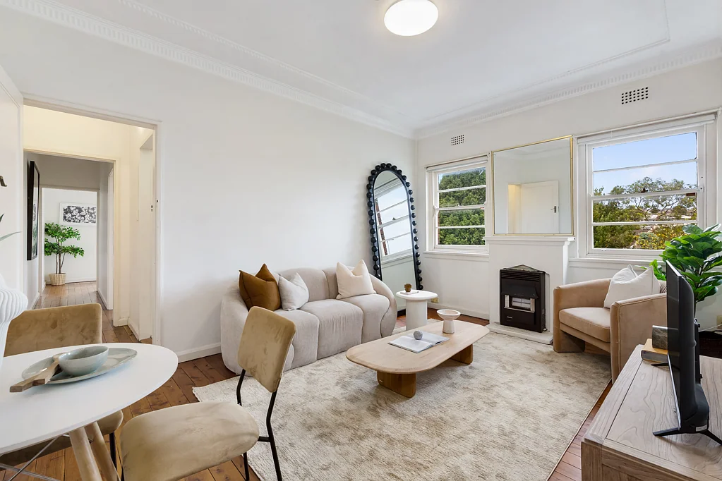 Rose Bay 2 Bedroom Timeless Art Deco Charm Moments From The Harbour