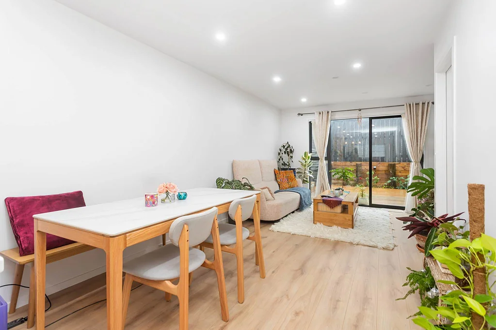 Spacious 2 Bedroom Townhouse