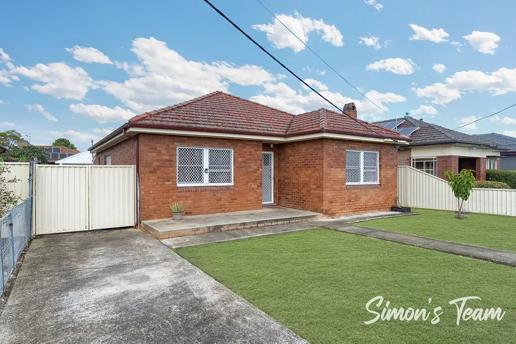 Villawood 3બેડરૂમ Spacious Full Brick Family Home |Walk to Station & Shops | R4 Zoning