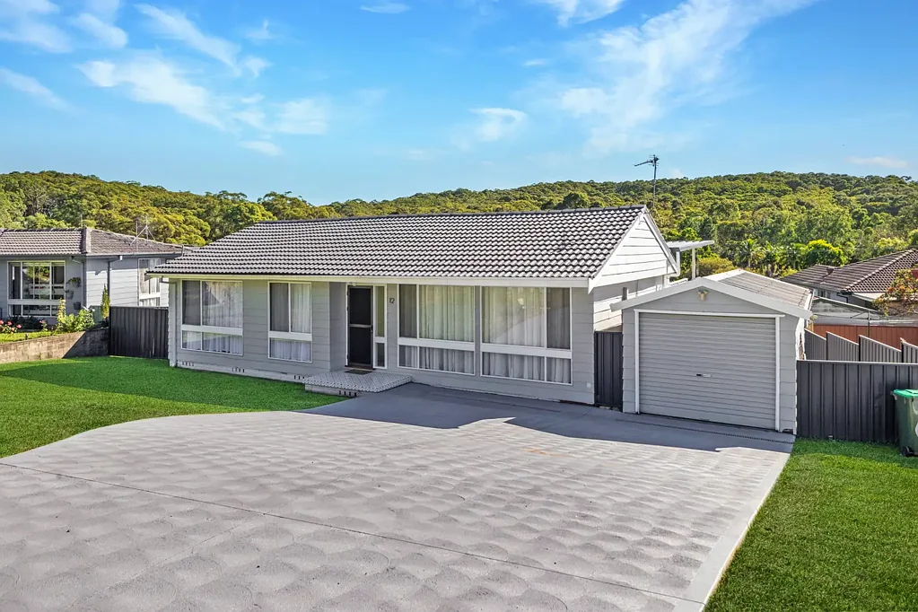 12 Hillside Crescent, Teralba, NSW 2284