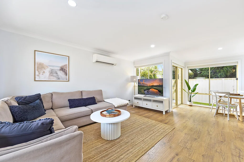 Ettalong Beach 3 Slaapkamer Stylish & Steps From The Heart of Ettalong Beach