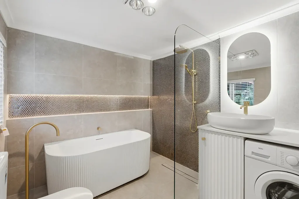 Tidy Two-Bedroom Home – Utilities & Garden Maintenance Included