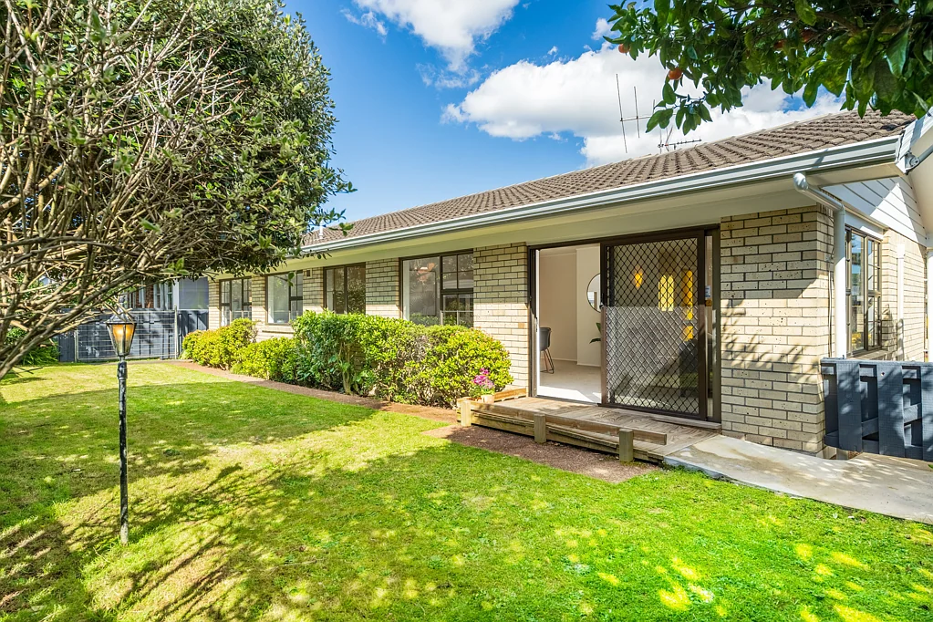 Epsom 3房  Top DGZ Location, Easy Single Level Brick & Tile