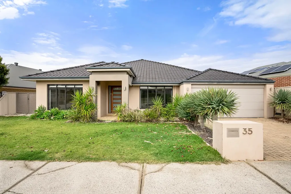 Luxury family living in prestigious Tuart Ridge Estate.