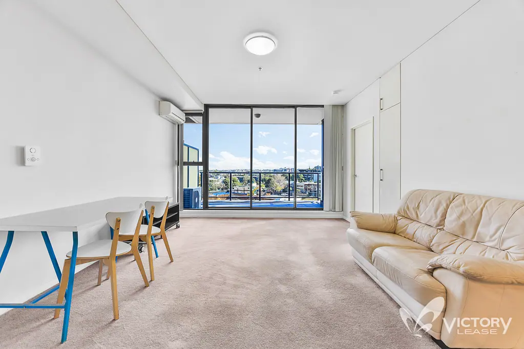 Mordern Unfurnished Two Bedroom in Zetland