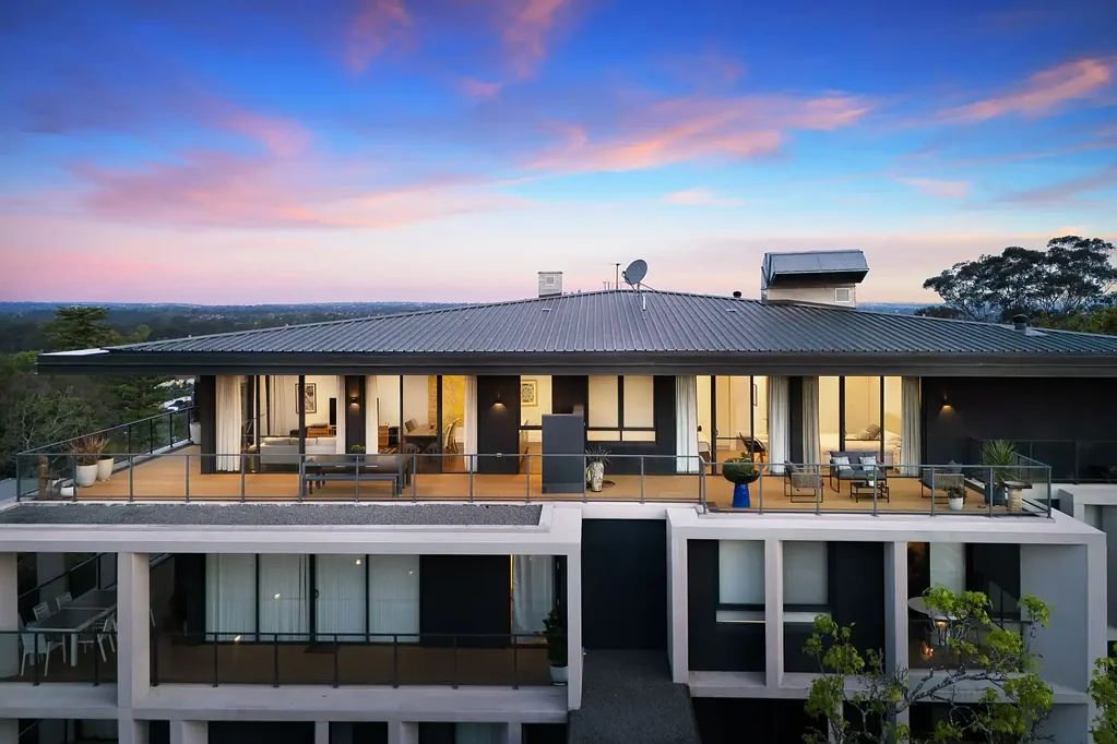 Pymble 2 Slaapkamer NORTH-FACING PENTHOUSE – East-side, Walk to Rail!