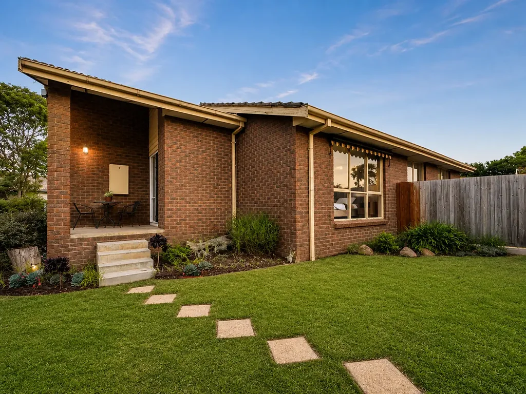 Rockbank 3બેડરૂમ THE PERFECT CORNER HOLDING – Approximately 680M² WITH DEVELOPMENT POTENTIAL