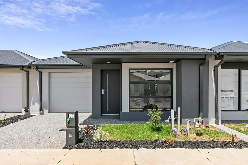 Near new 3 bedroom home!