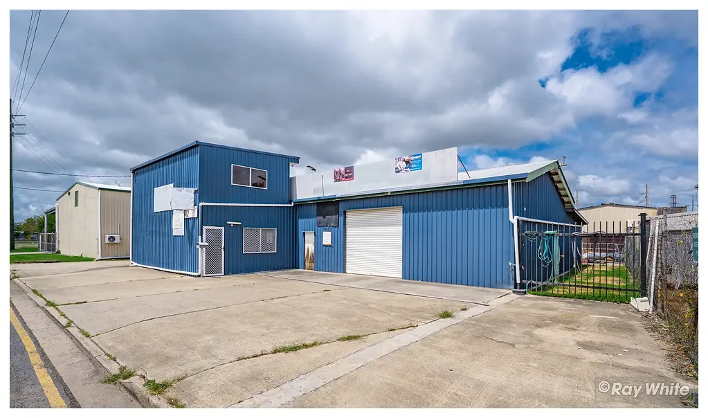 42 Robison Street, Park Avenue, QLD 4701