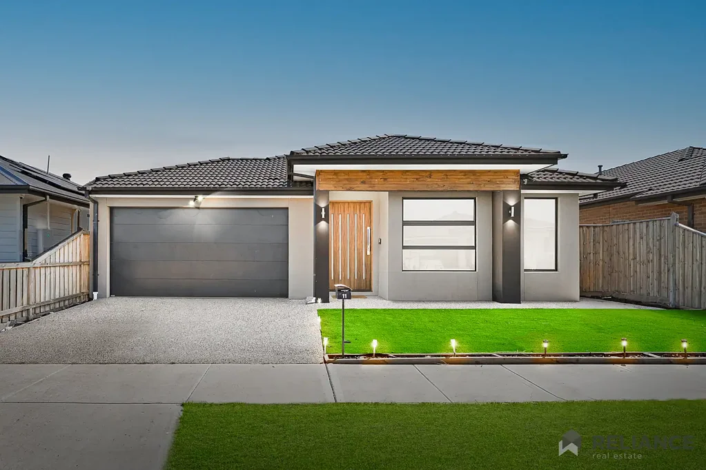 Beveridge 4房  Modern Family Living in the Heart of Beveridge