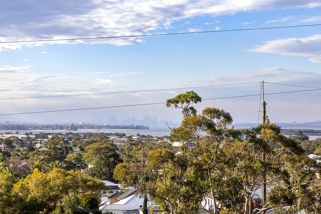 Caringbah 2chambre Sun-Drenched Living with Panoramic Views