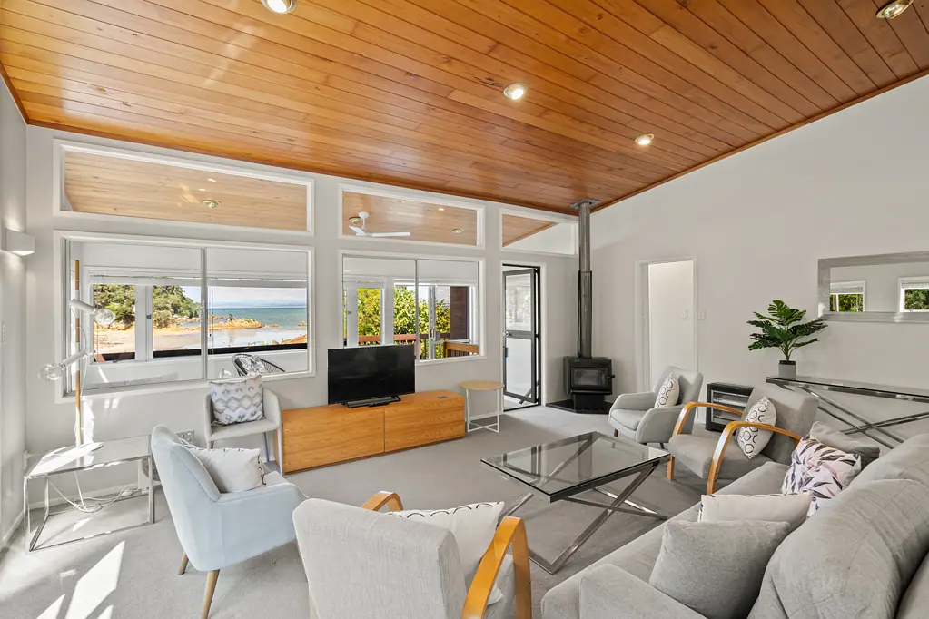33 Whatuwhiwhi Road, Karikari Peninsula, Far North, Northland