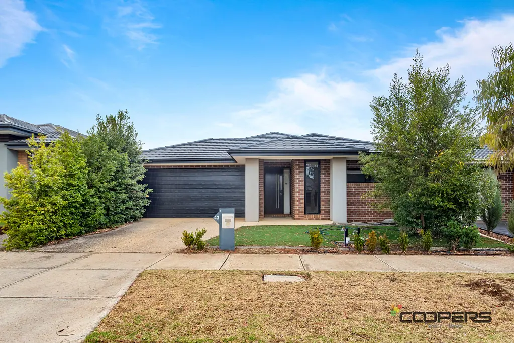 43 Maracana Circuit, Strathtulloh, VIC 3338