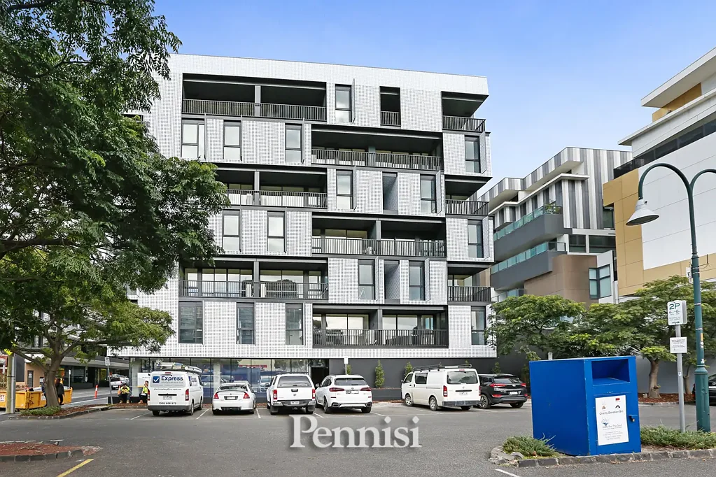 FOR LEASE BY PENNISI